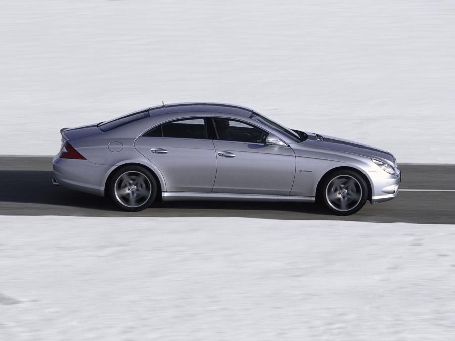  Mercedes-Benz CLS55 AMG 2005 года  (фото 25 из 40)
